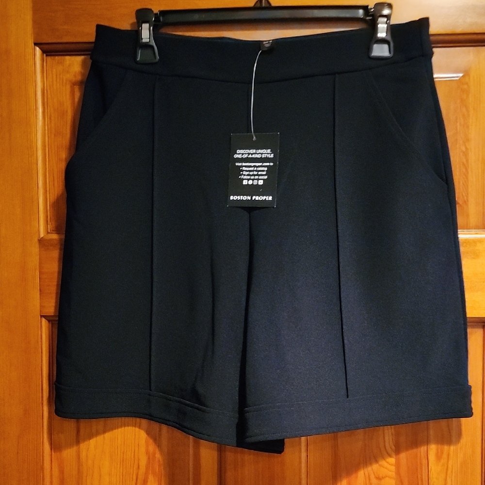 Boston Proper Black Women's Tailored Shorts